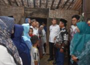 Menteri Wihaji Tinjau Keluarga Berisiko dan Resmikan PKKS di Lamongan