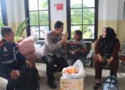 Operasi Nataru 2025, Kapolres Magetan Patroli Dialogis dan Sapa Masyarakat di Stasiun
