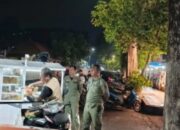 Satpol PP Lumajang Tertibkan PKL di Alun-Alun, Jaga Keindahan dan Ketertiban Kota