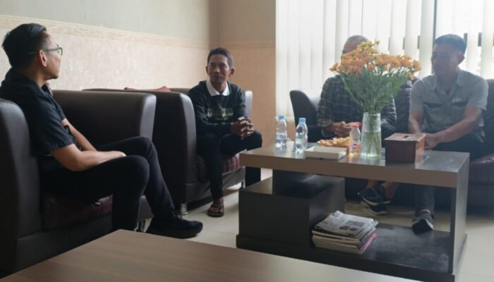 Merasa Lamban Proses Dugaan Korupsi, Warga Drokilo Datangi Kejari dan Inspektorat Bojonegoro