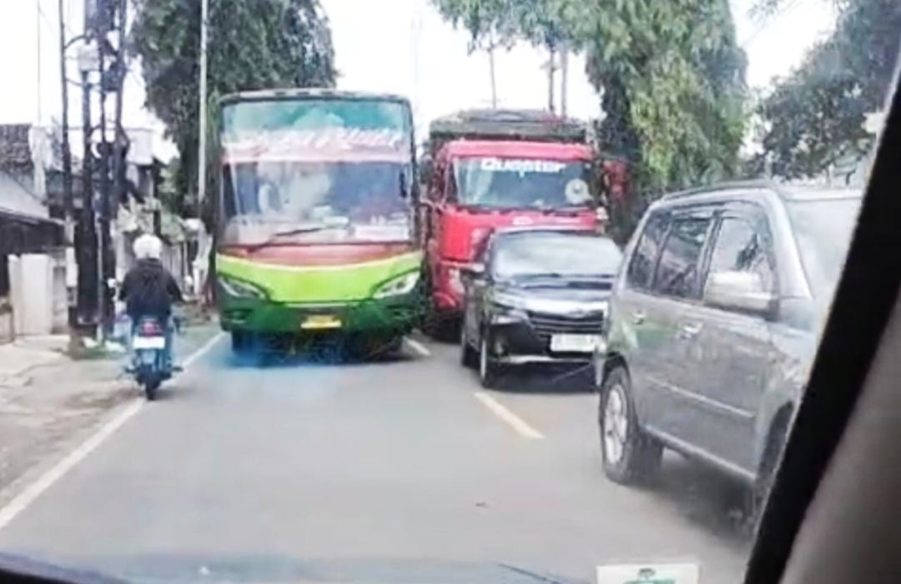 Bus Restu