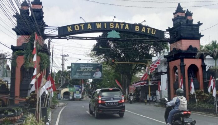 Dihantam Himpitan Ekonomi, Kunjungan Wisatawan Rontok Hampir 40 Persen
