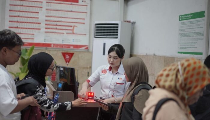 Stasiun Gubeng Tersibuk Selama Nataru, KAI Commuter Surabaya Siapkan Transisi Layanan