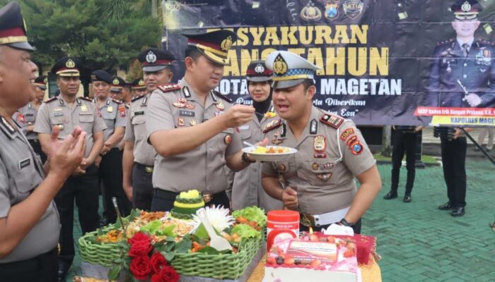 Wujud Kepedulian Pimpinan, Kapolres Magetan Rayakan Ultah Anggota