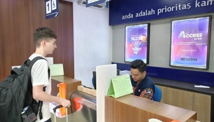 Kereta Api Jadi Transportasi Favorit Turis Asing Selama Nataru