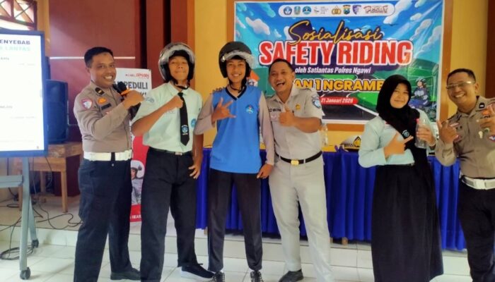 Satlantas Polres Ngawi Gelar Police Go To School di SMAN 1 Ngrambe