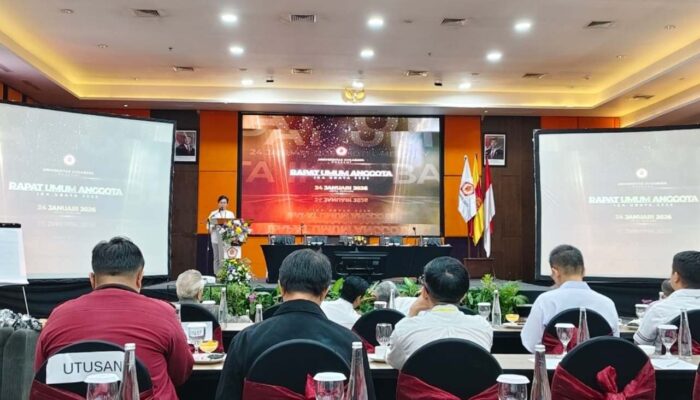 Regenerasi Kepemimpinan, IKA Ubaya Dipimpin Ivan Cahyadi