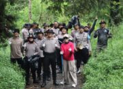 Polres Magetan Gelar Korve di Jalur Pendakian Gunung Lawu, Dukung Gerakan Indonesia ASRI