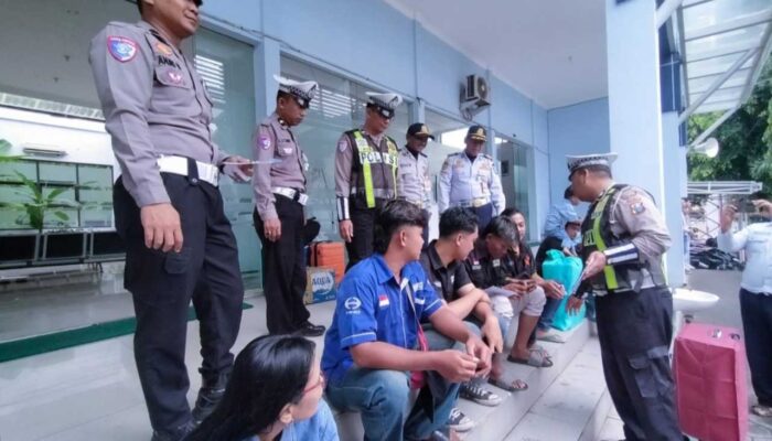 Pasca Viral Adu Lari, Satlantas Polres Magetan Sosialisasi UU Penggunaan Jalan