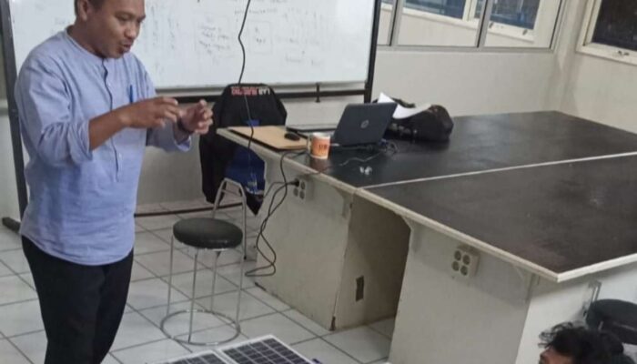 Doktor ITS Rancang Solar Tracker-Rainfall Collector, Energi Surya Optimal di Musim Hujan