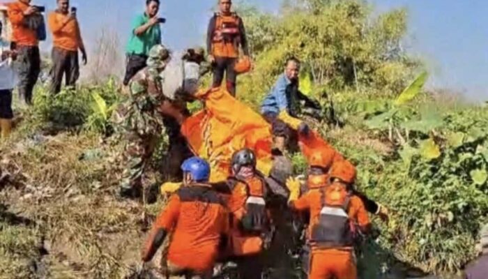 Tim SAR Gabungan Temukan Anak yang Hanyut di Selokan Driyorejo Gresik
