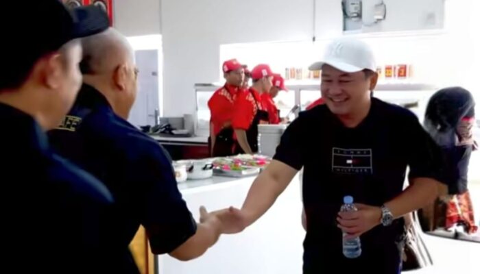 Resmi Dibuka Warung Bebek dan Ayam Kampung Mas Budi Bojonegoro, Cita Rasa Nusantara
