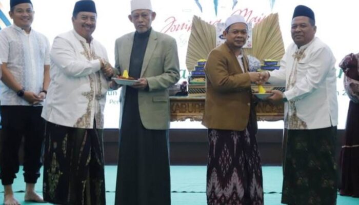Refleksi Setahun Pimpin Jombang, Warsubi–Salman Gelar Doa Bersama di Pendapa