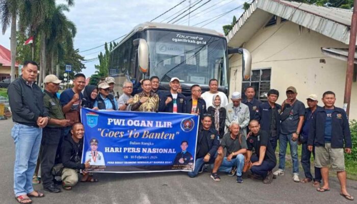 Plt Sekda Ogan Ilir Berangkatkan Rombongan PWI Ogan Ilir ke Banten