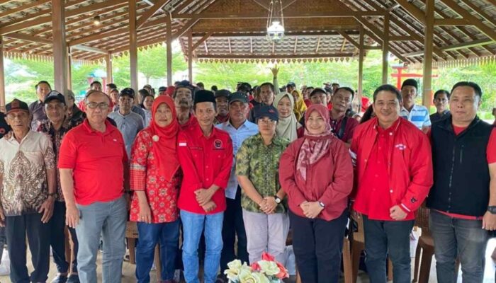 Kumpulkan Ratusan Warga Jombang, Wiwin Sumrambah Ajak Rawat Demokrasi Berbasis Pancasila