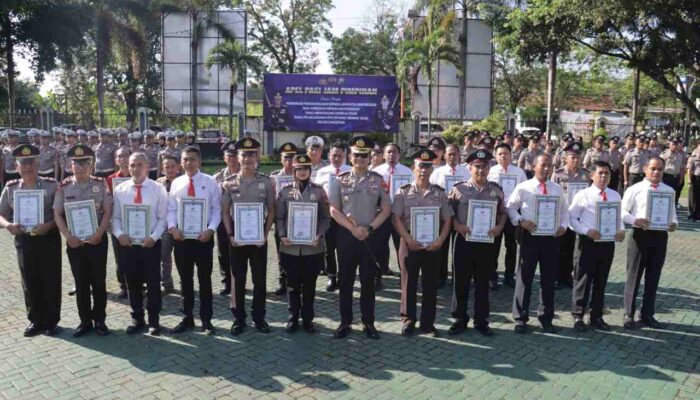 Polres Magetan Beri Penghargaan Bagi Personel dan Warga dalam Ops Ketupat 2026