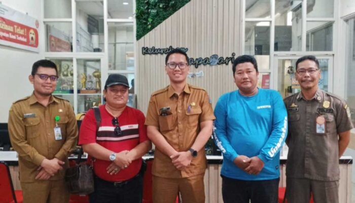 Camat Genteng Gelar Silaturahim dengan Lurah dan Media