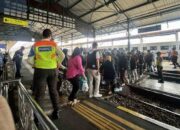 Mobilitas Lebaran Naik, Commuter Line Surabaya Jadi Andalan Warga