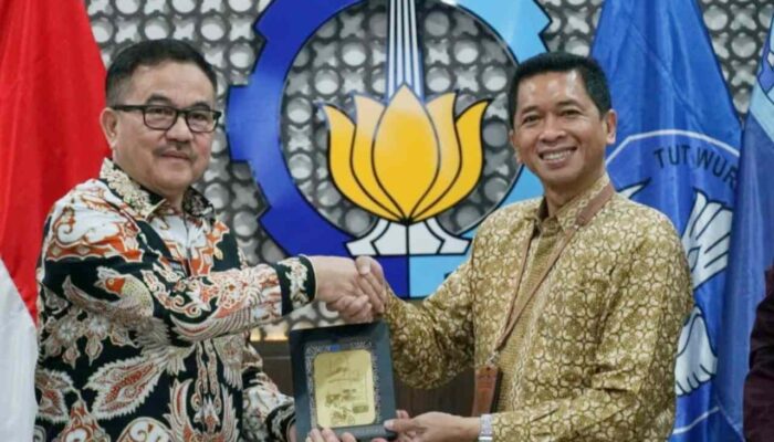 ITS – Pemprov Sulsel Teken MoU Kembangkan Industri Maritim dan Smart Farming