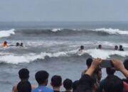 Libur Lebaran, Satu Remaja Candipuro Hilang di Pantai Paseban, Satunya Tersambar Petir
