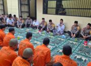 Kapolres Ngawi Gelar Buka Bersama Tahanan, Beri Tausiyah Penuh Makna