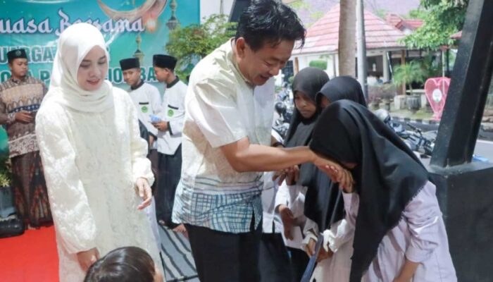 Pererat Persaudaraan, Satresnarkoba Polres Jombang Bukber dan Santuni Anak Yatim