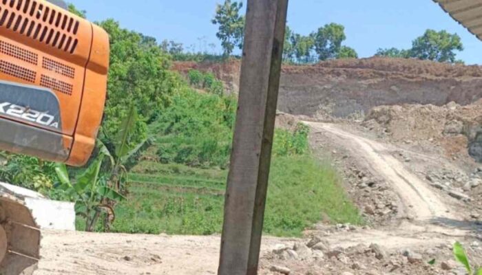 Janji Diingkari, Warga Dusun Sanan Desa Mojoduwur Desak Tutup Tambang Galian C