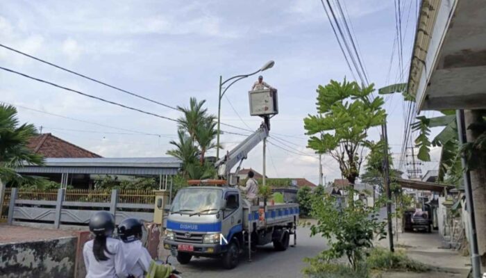 Dishub Tulungagung Garcep Respon Aduan Masyarakat Terkait PJU Desa Ringinpitu