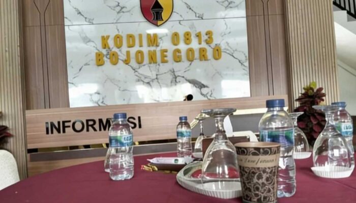 Ini Cara Kodim Bojonegoro Bungkam Awak Media Soal Ambruknya Kanopi KDMP di Padang Trucuk