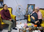 Utusan Wapres Temui Keluarga Korban Peluru Nyasar di Gresik
