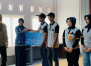 Wakil Bupati Nurul Azizah Kucurkan BLT DBHCHT 2026 Bagi Buruh Rokok