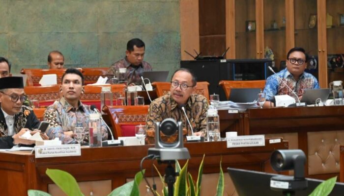 Ribuan Guru Honorer Terancam Tersisih, Komisi X DPR RI Desak Pemerintah Utamakan Non-ASN di Rekrutmen CASN