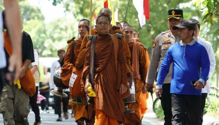 Kemenag Jatim Sambut Bhikkhu Indonesia Walk for Peace 2026, Perkuat Kerukunan Lintas Agama