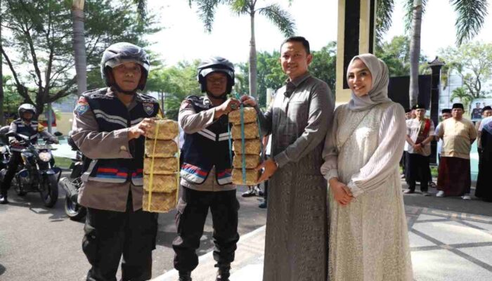 Polres Magetan Tebar Kepedulian dengan Kurban Sapi dan Kambing