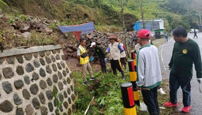 LDII Magetan Gelar Kerja Bakti, Soroti Saluran Tersumbat di Jalur Wisata