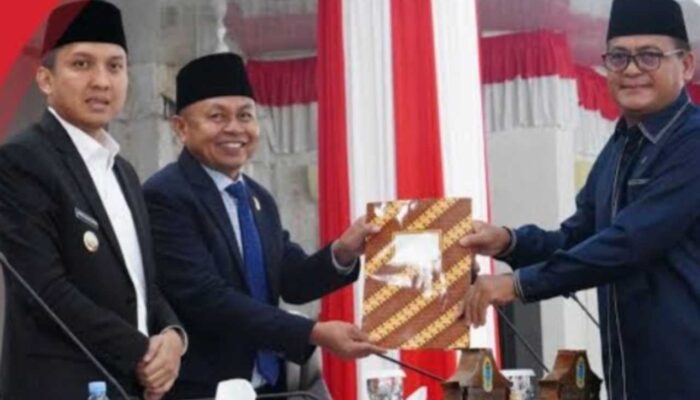 Wakil Ketua Ahmad Syafei Pimpin Paripurna XXIX Bahas Raperda Inisiatif DPRD OI