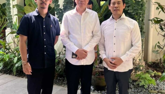Silaturahmi ke Solo, Achmad Rifa’i Temui Jokowi dan Sampaikan Keprihatinan
