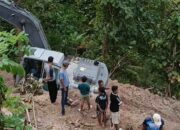 Ratusan Warga Tolak Tambang di Tengah Permukiman Desa Sayutan
