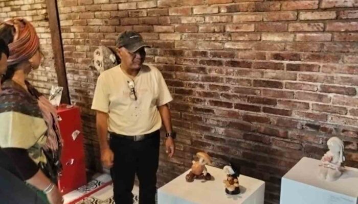 Dialog Sunyi dengan Tanah Liat, Perjalanan Cinta yang Menjelma Karya Abadi