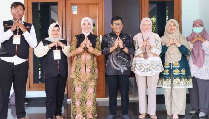 Sekda Bojonegoro Terima Petugas Sensus Ekonomi BPS di Rumdin, Minta Warga Beri Data Riil