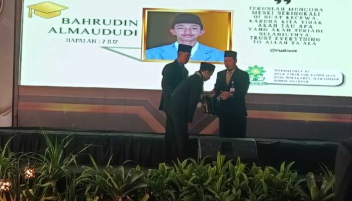 Wisuda 189 Siswa, SMP IT Quran Al Jahra Magetan Cetak Generasi Berprestasi dan Penghafal Al-Quran