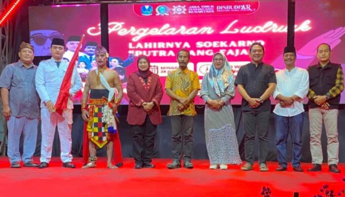 Lestarikan Budaya Lokal, Wiwin Sumrambah DPRD Jatim Gelar Ludruk di Jombang