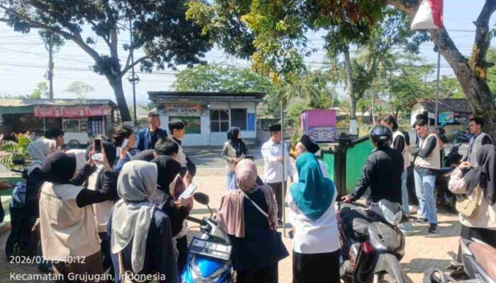 DMI, KUA Grujugan dan KKN UINKHAS Jember Sukseskan Gerakan Nasional Indonesia Berkiblat