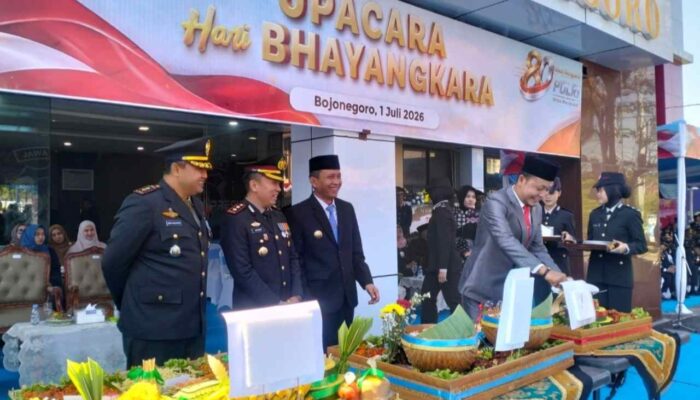 Polres Bojonegoro Gelar Upacara Hari Bhayangkara ke-80, Forkopimda Beri Kejutan