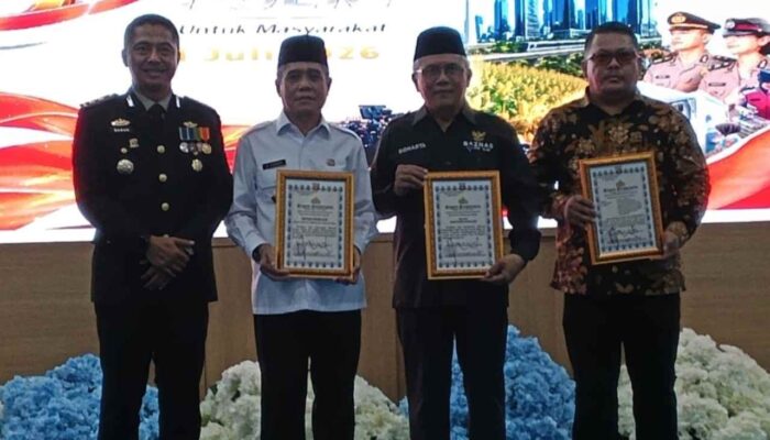 HUT Bhayangkara ke- 80 Polres Ogan Ilir, Ketua LBH PWI Sumsel Raih Penghargaan