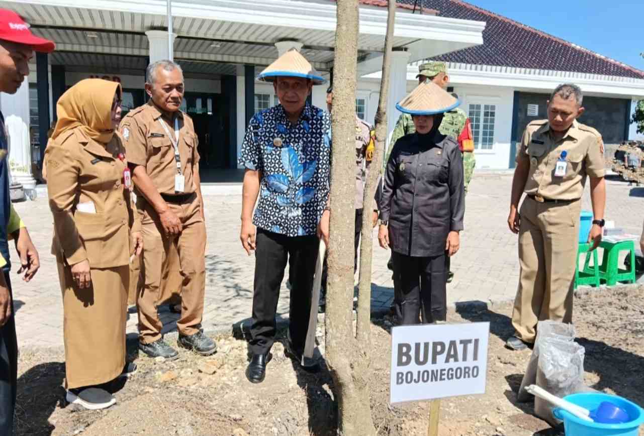 Bupati Bojonegoro
