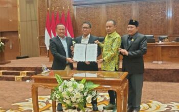 DPRD dan Pemkab Bojonegoro Sahkan Raperda Pariwisata dan KLA