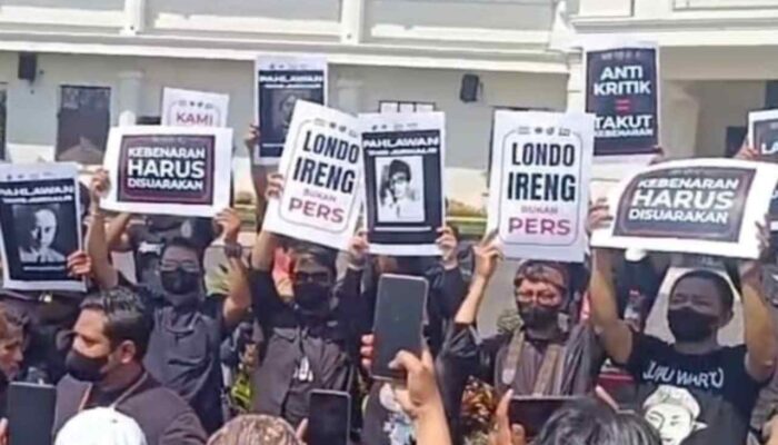 Ratusan Jurnalis Malang Desak Presiden Minta Maaf