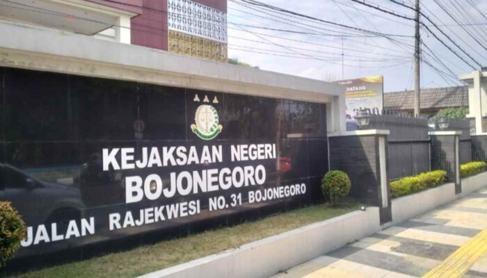Penanganan Kasus Proyek Jalan BKKD Rp1,6 Miliar Desa Sugihwaras di Kejari Macet