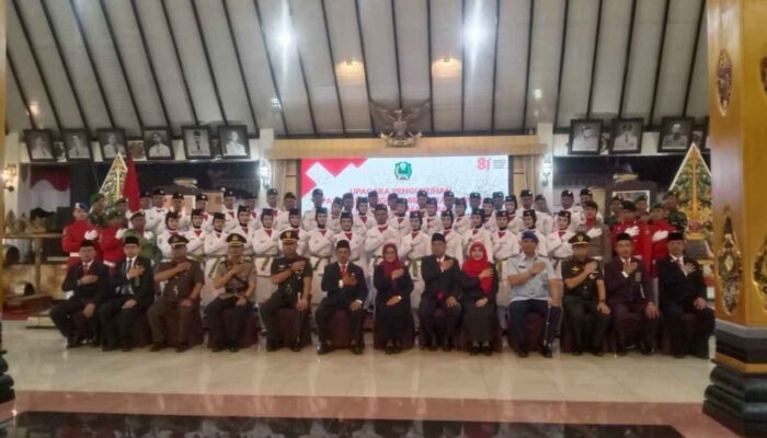 Bupati Magetan Nanik Sumantri Pimpin Pengukuhan 72 Anggota Paskibraka 2026